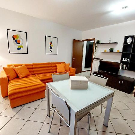Monolocale-7 Minuti Da Bergamo, 10 Minuti Milan Bergamo Airport Apartment Gorle Bagian luar foto